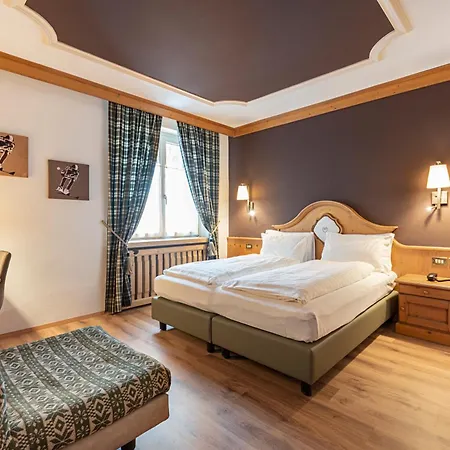 Patrizia Dolomites Glamour 4* Moena