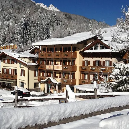 Patrizia Dolomites Glamour 4* Moena